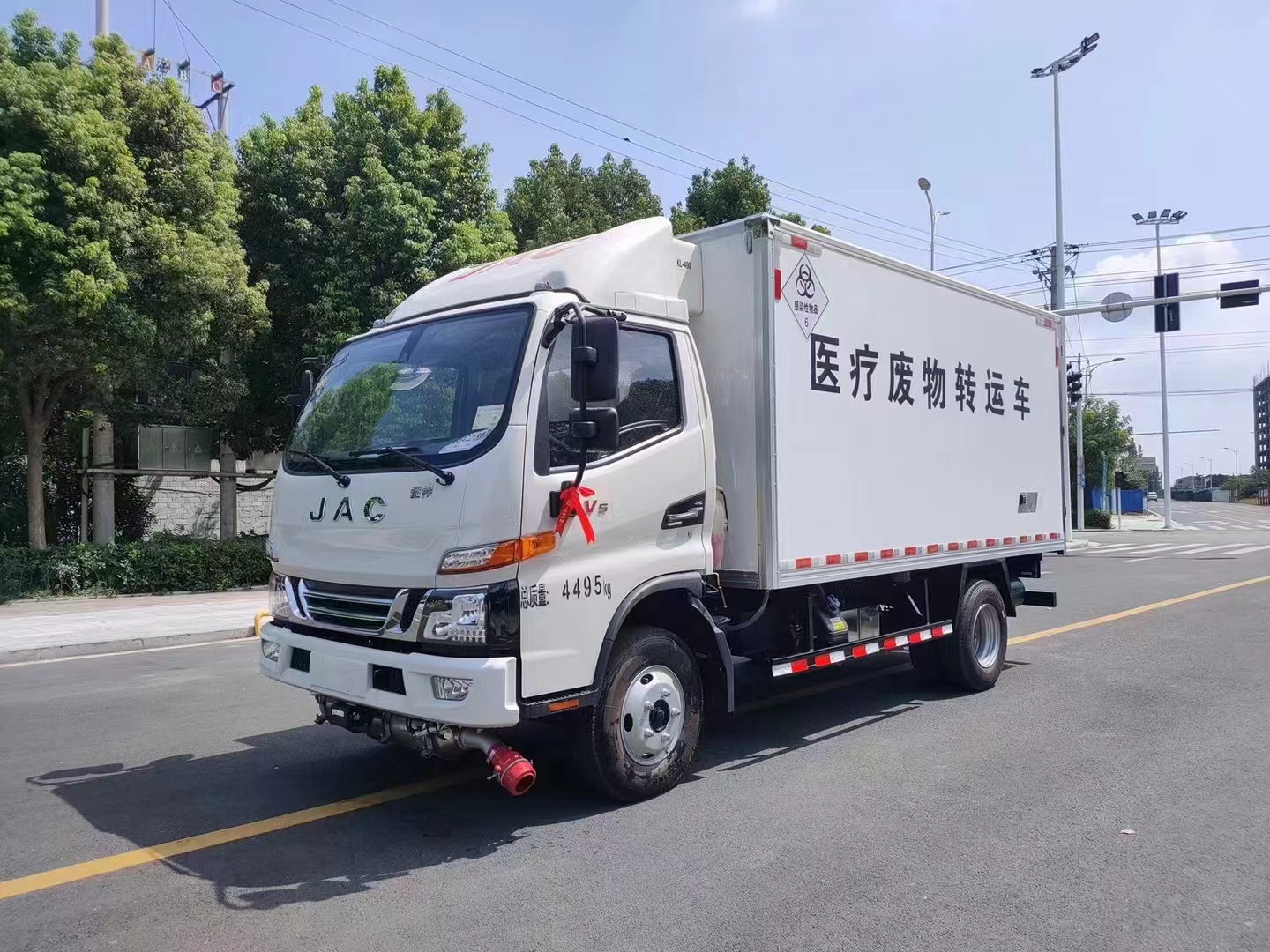 江淮駿鈴V5醫(yī)療廢物轉(zhuǎn)運(yùn)車